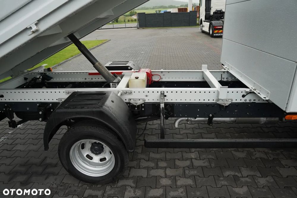 Iveco DAILY 35-150 / WYWROTKA TYLNOZSYPOWA 3,3 M / BLIŹNIAK / MANUAL / - 8