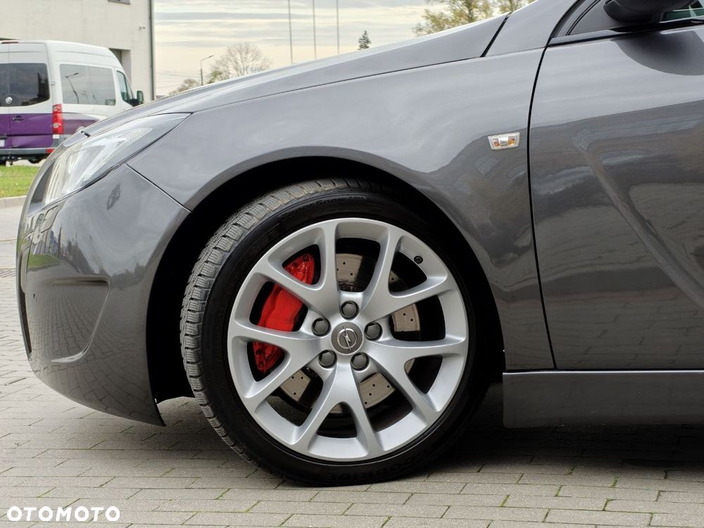 Opel Insignia 2.8 T V6 OPC - 11