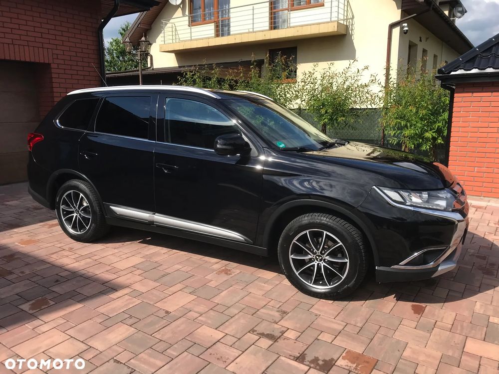 Mitsubishi Outlander 2.2 DI-D 4WD Diamant Edition - 2