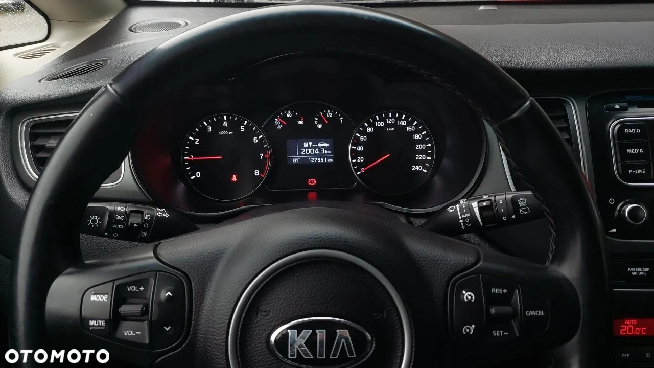 Kia Carens 1.6 GDI M - 34