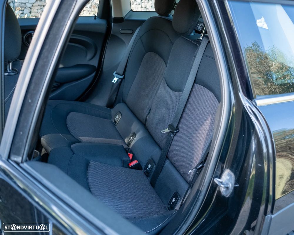 MINI 5 Portas Cooper D - 9