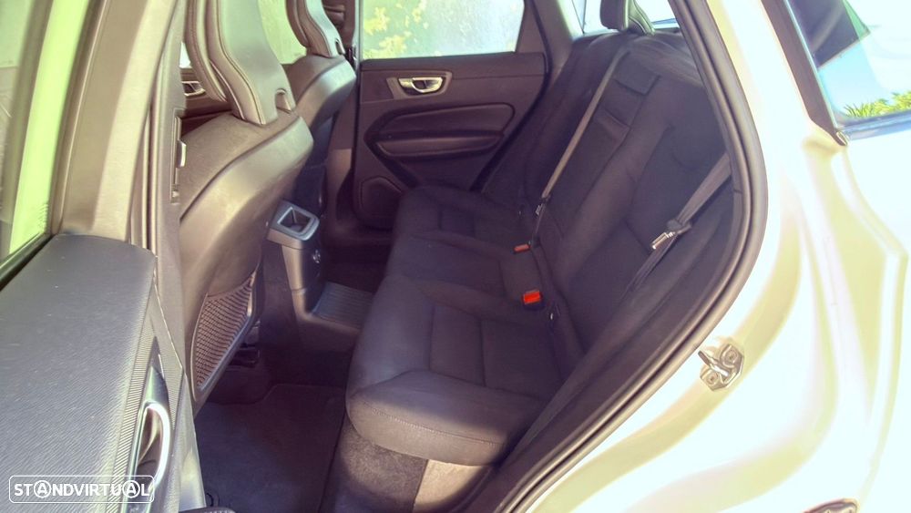Volvo XC 60 2.0 T6 PHEV Inscription Expression AWD - 12