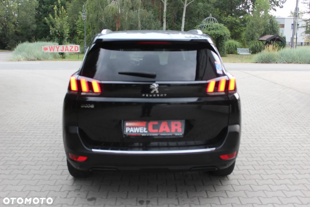 Peugeot 5008 - 8
