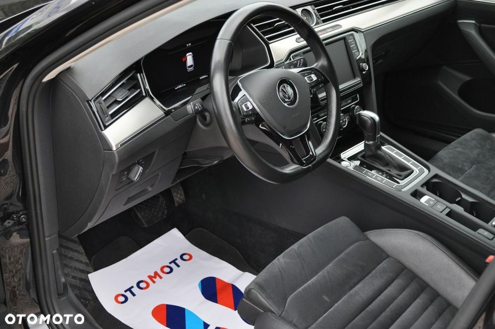 Volkswagen Passat - 17