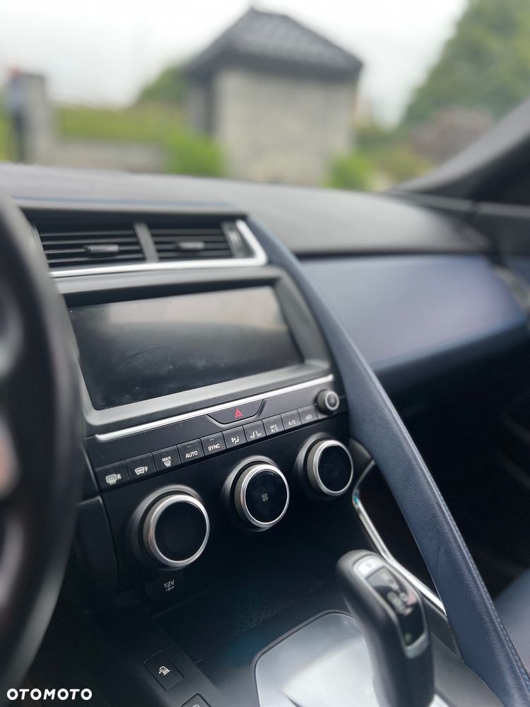 Jaguar E-Pace - 10