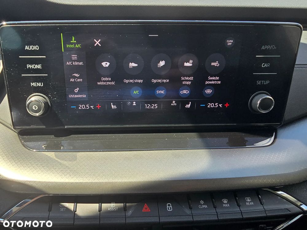 Skoda Octavia 2.0 TDI Selection DSG - 27