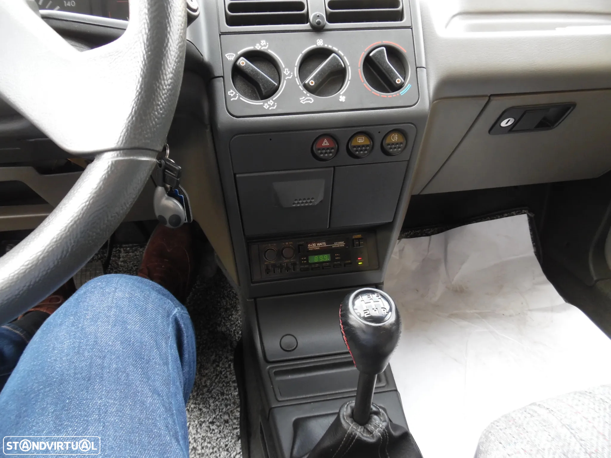 Peugeot 205 1.1 GR - 22
