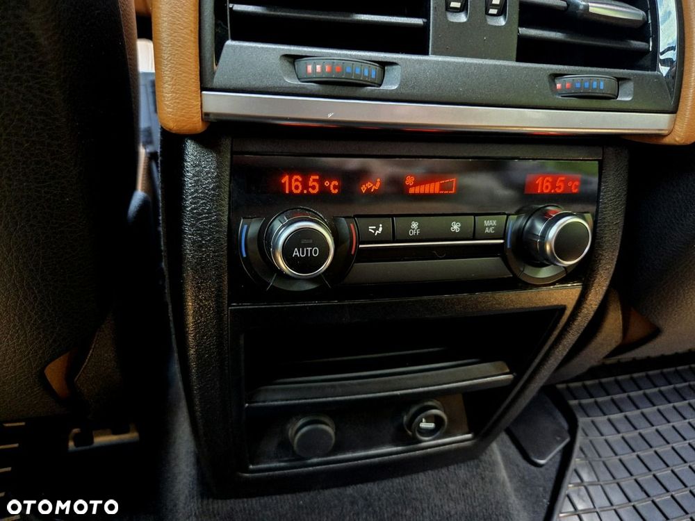 BMW X6 xDrive35i - 24