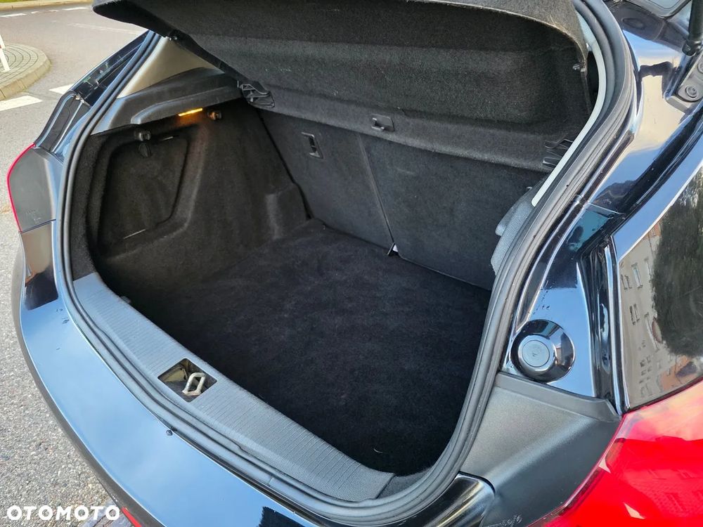 Opel Astra 1.4 Essentia - 16