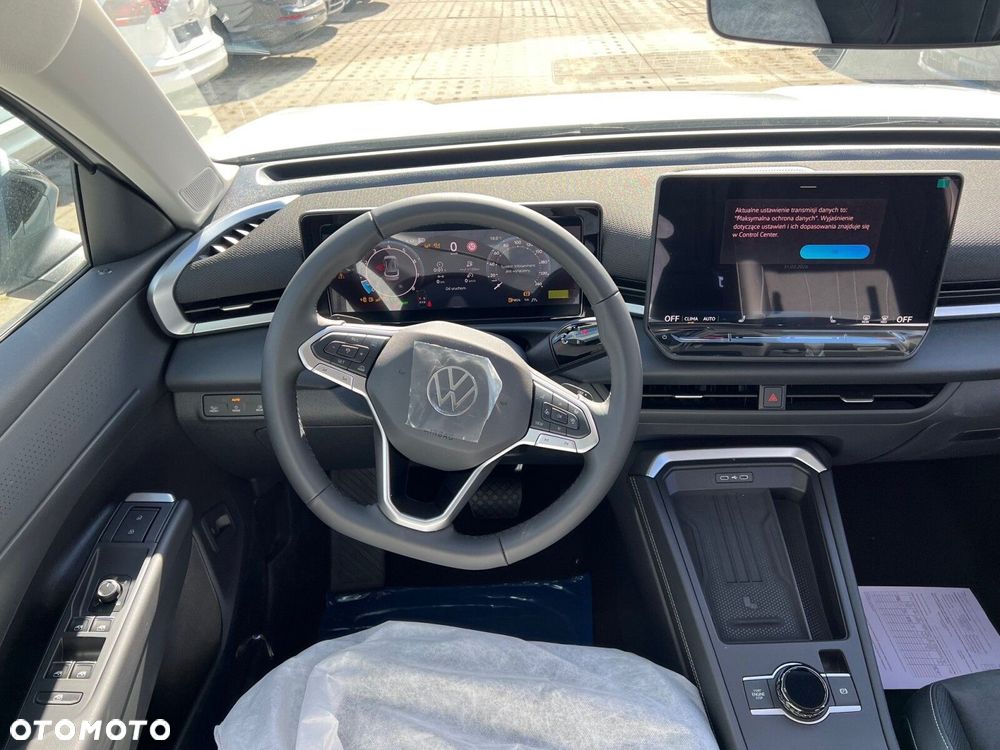 Volkswagen T-Roc - 8