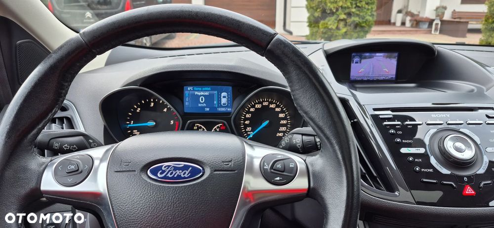 Ford Kuga 2.0 TDCi 2x4 Titanium - 20