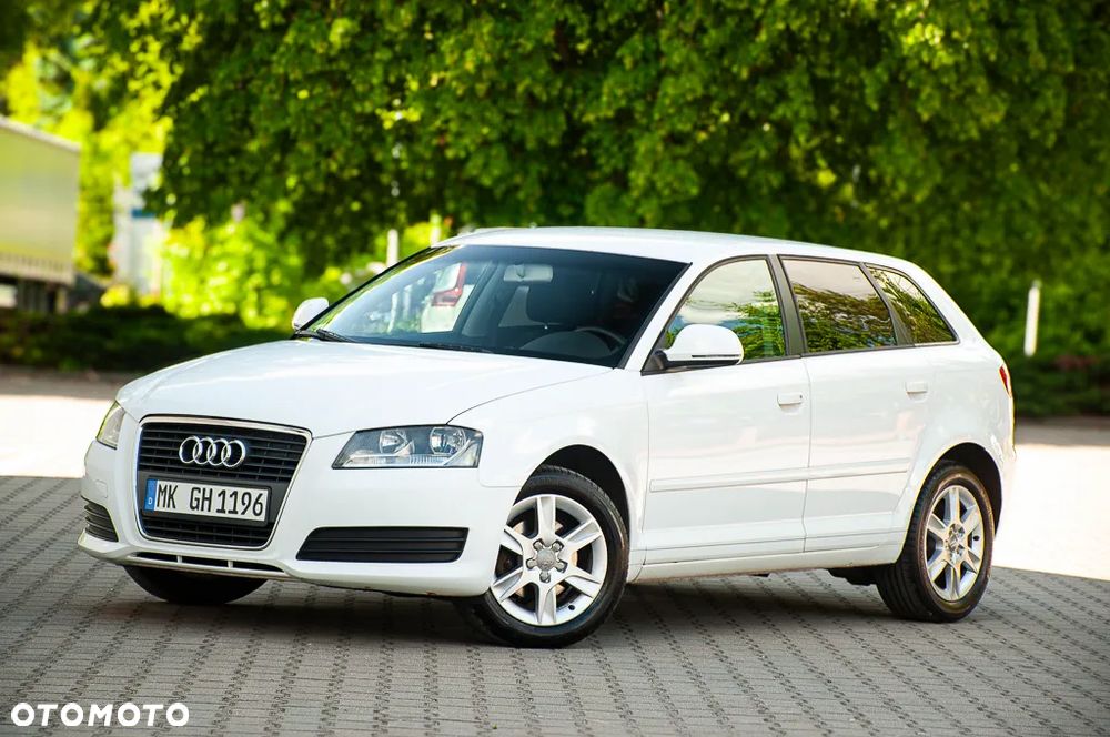 Audi A3 Sportback 1.6 Ambiente - 12