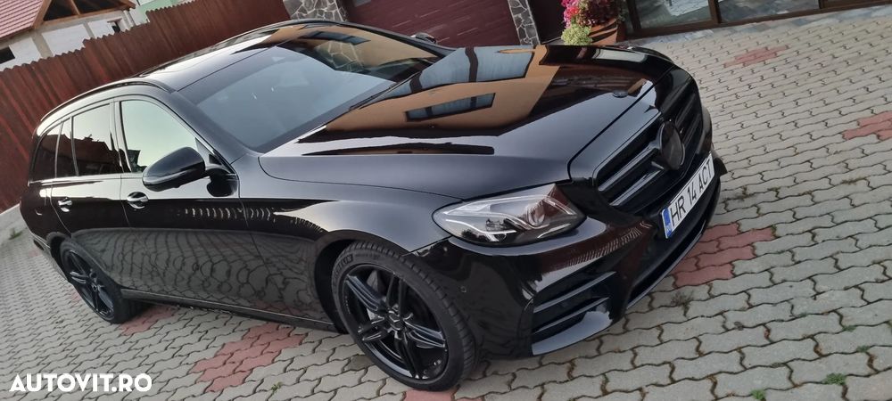 Mercedes-Benz E - 8