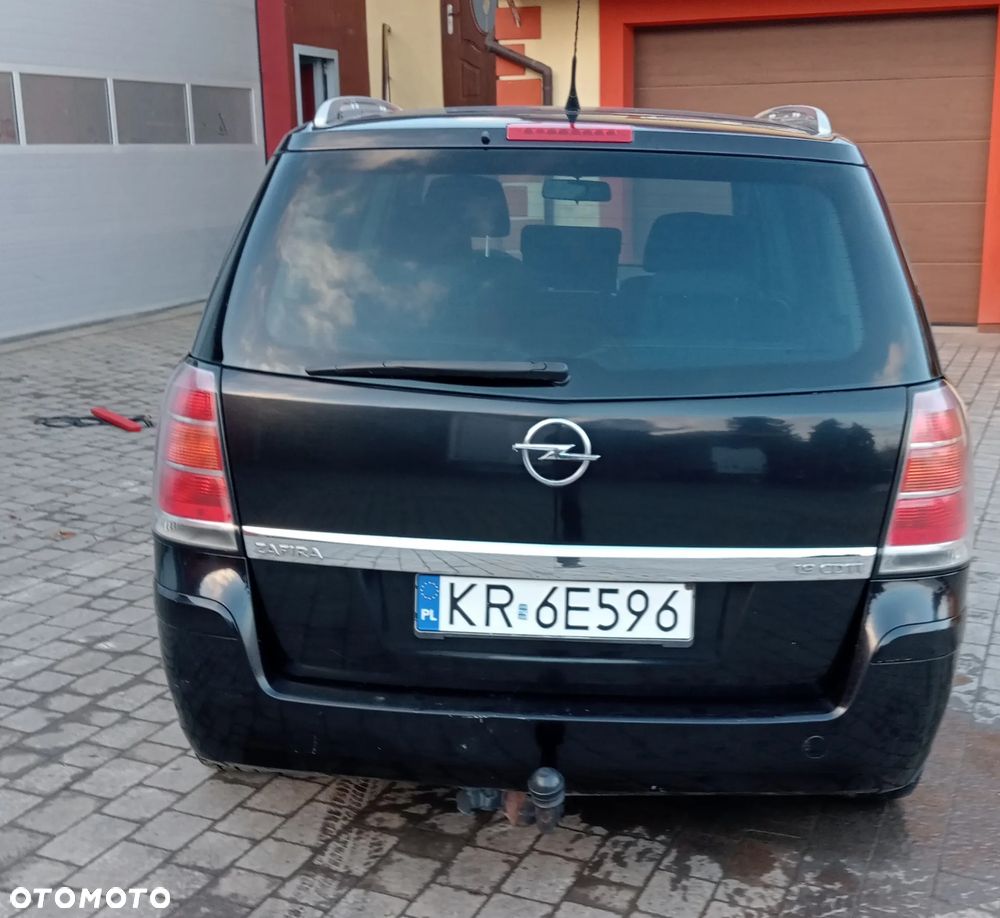 Opel Zafira - 10
