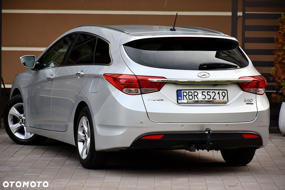 Hyundai i40 i40cw 1.7 CRDi Automatik Fifa World Cup Edition Silver - 3