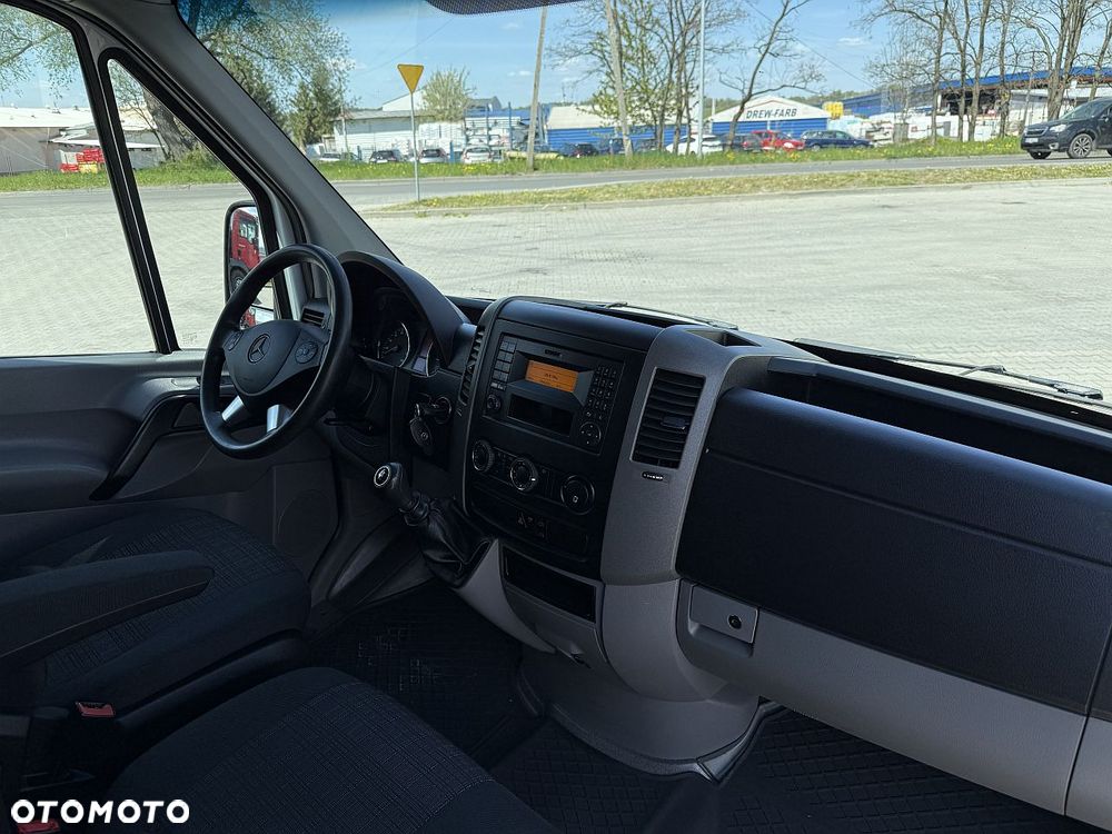 Mercedes-Benz Sprinter - 9