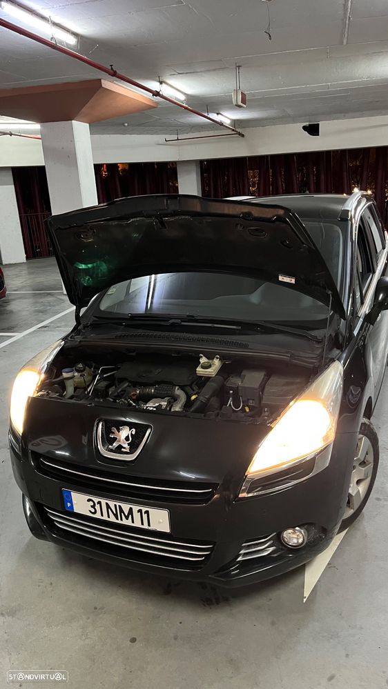 Peugeot 5008 1.6 HDi 7L Allure J17 - 14