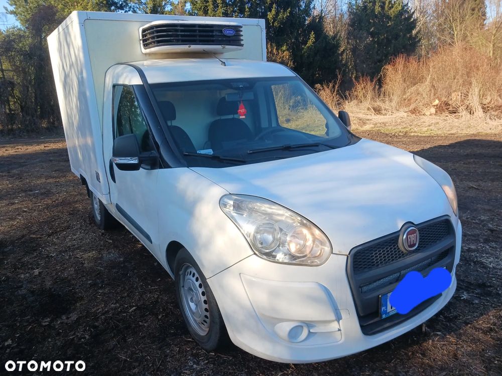 Fiat Doblo 1.3 TDI 90KM 2014r Izoterma Chłodnia Mroźnia Agregat Carrier Xarios 200 230v Zasilanie zew - 19