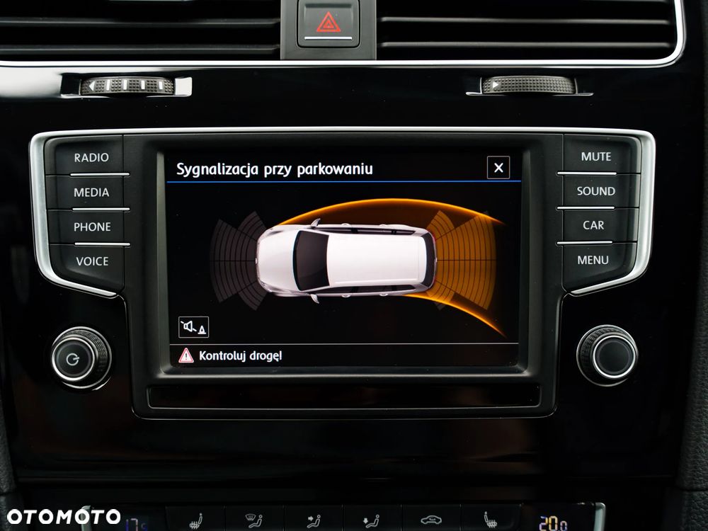 Volkswagen Golf 1.4 TSI BMT Comfortline DSG - 34