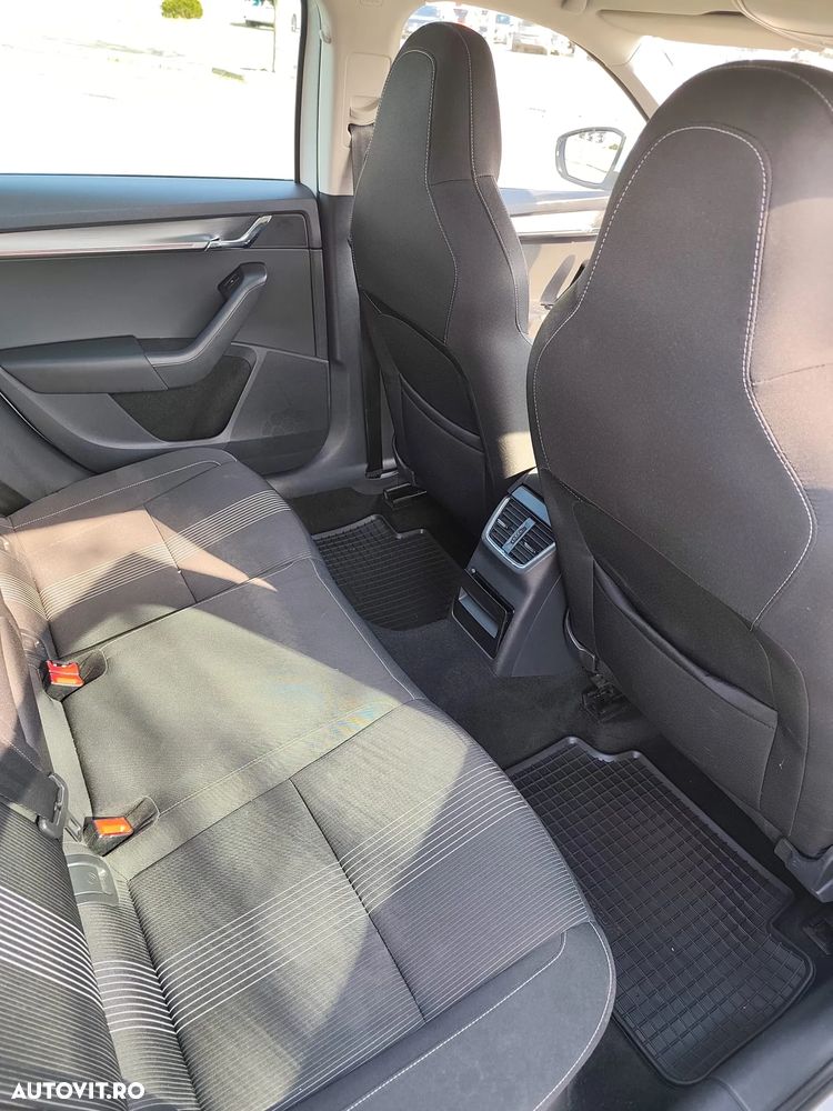 Skoda Octavia 1.6 TDI DSG Ambition - 10