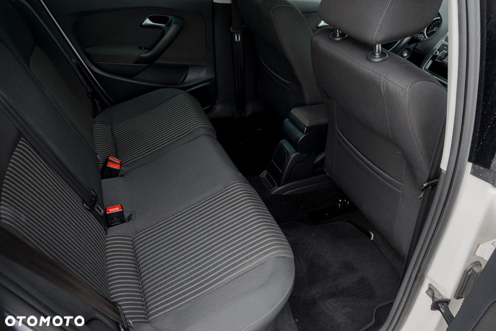Volkswagen Polo 1.4 Highline - 38
