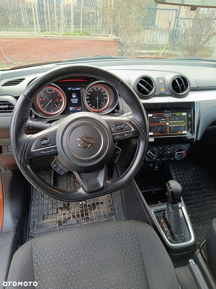 Suzuki Swift 1.2 Dualjet SHVS Premium Plus CVT - 6