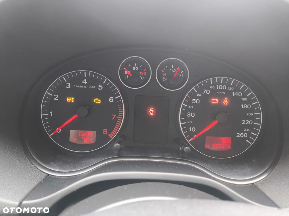 Audi A3 3-drzwiowe 1.6 Ambiente - 16