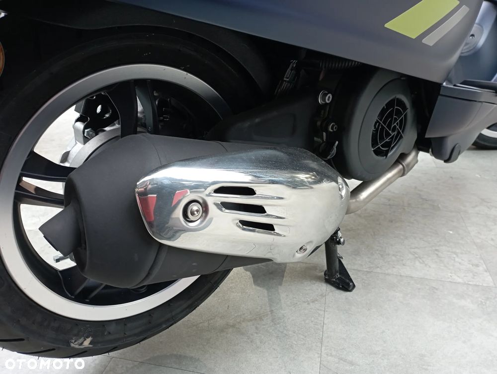 Vespa Primavera - 16