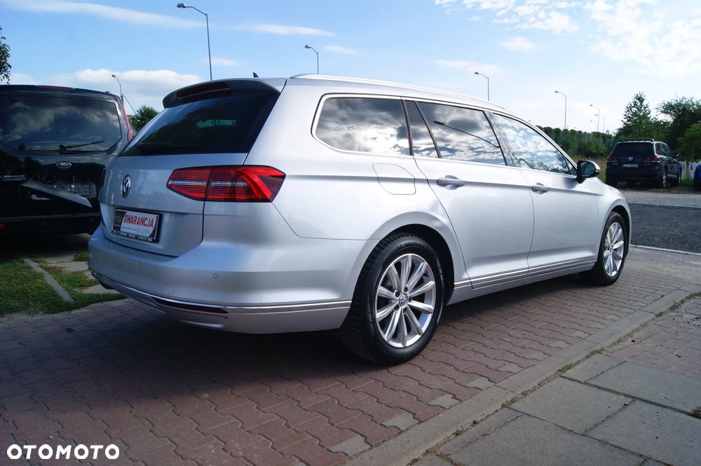 Volkswagen Passat 1.6 TDI SCR DSG Business - 9