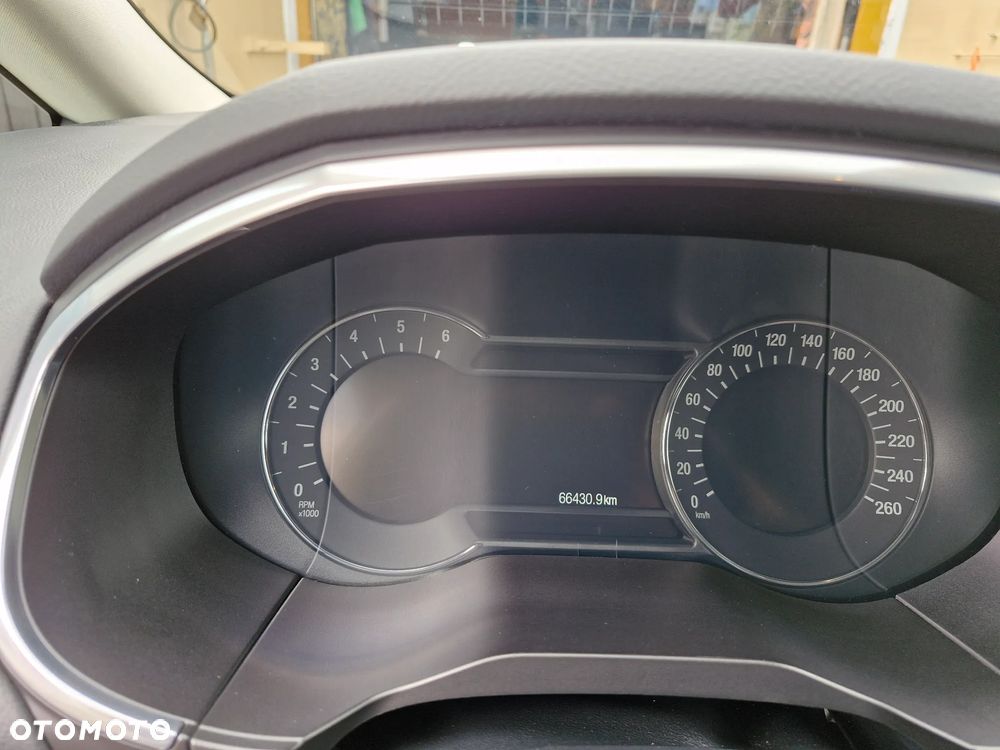 Ford S-Max 2.0 EcoBlue Titanium - 2