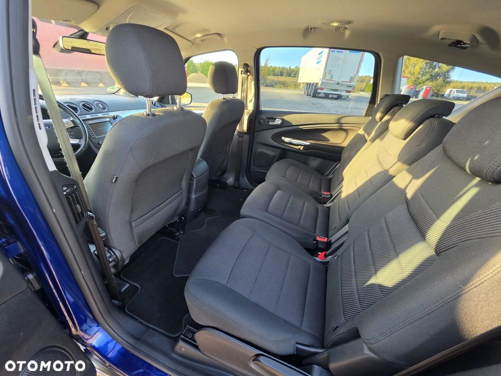 Ford S-Max - 16