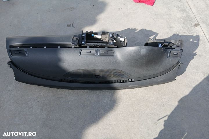 Plansa bord Volkswagen VW Passat B6 [2005 - 2010] wagon 5-usi 1.9 TDI - 3