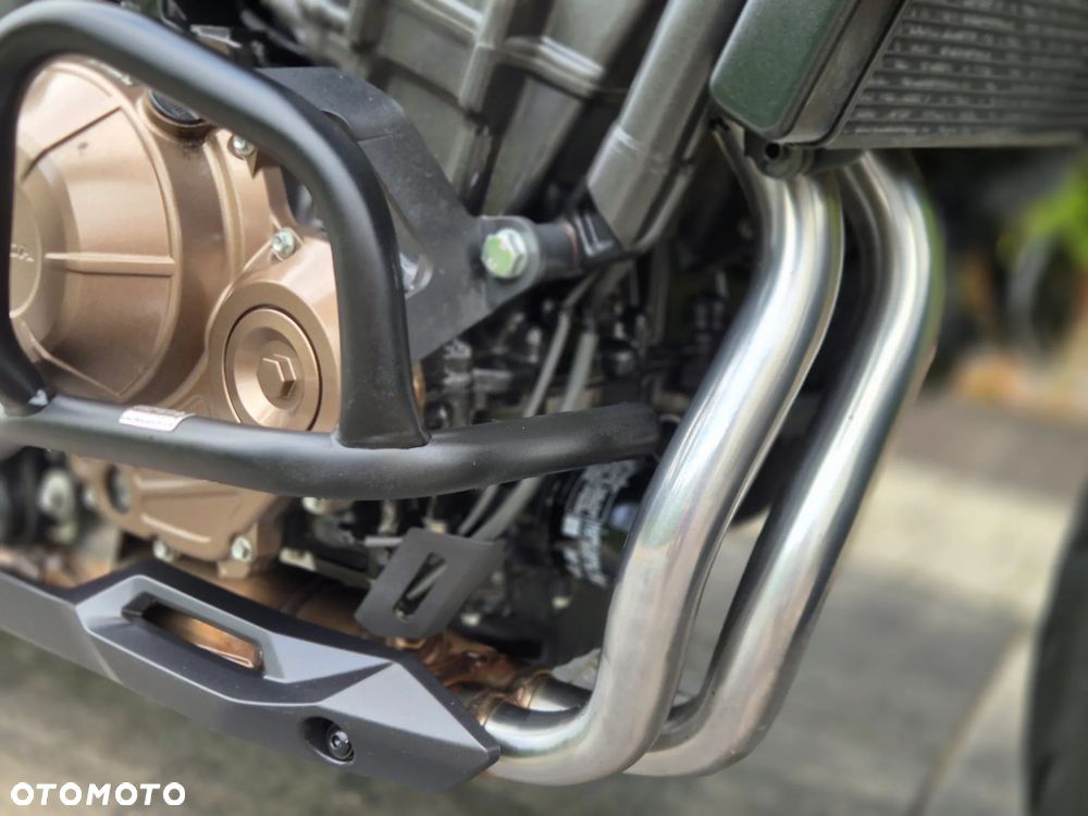 Honda CB - 12
