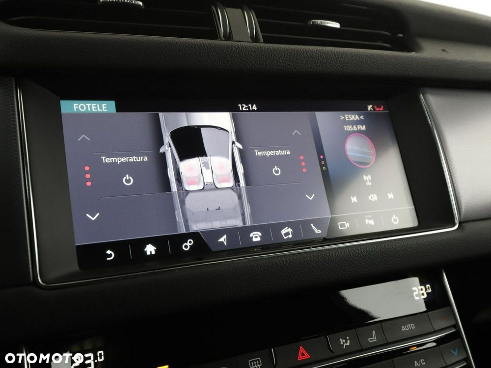 Jaguar XF 20d AWD R-Sport - 27