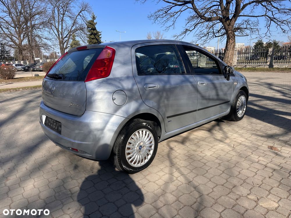Fiat Grande Punto - 4
