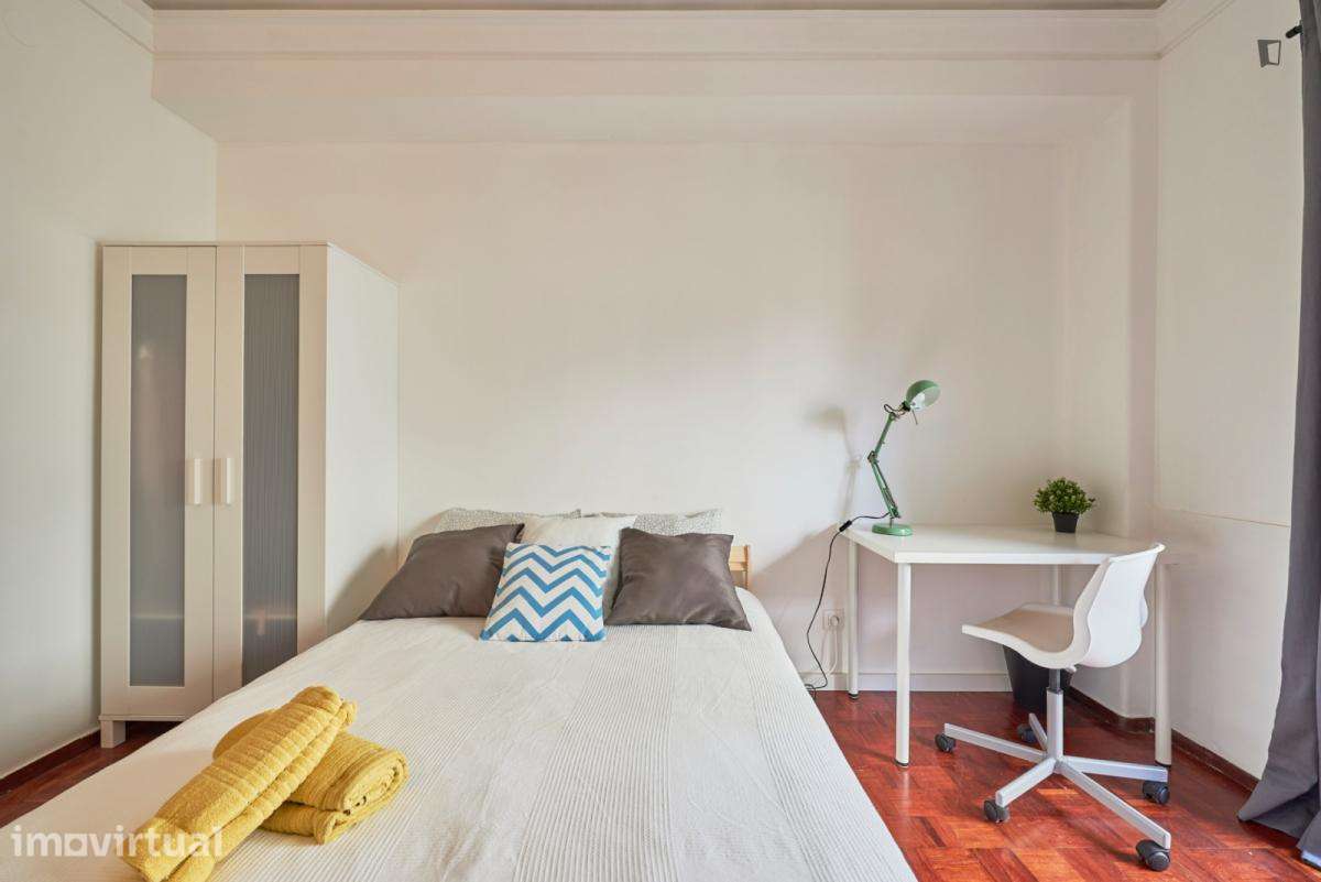 Quarto - localizado em Marquês de Pombal Lisbon - Grande imagem: 3/48