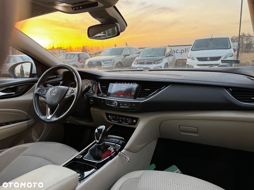 Opel Insignia 1.5 T Innovation S&S Eco - 29