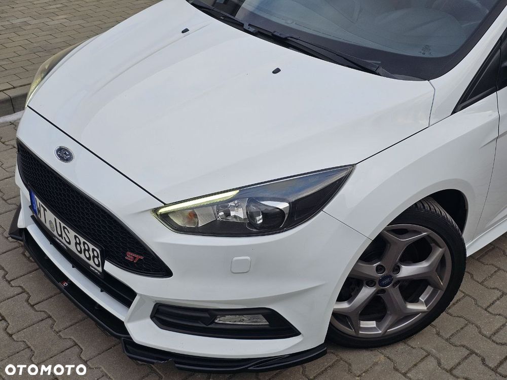 Ford Focus SW ST - 6