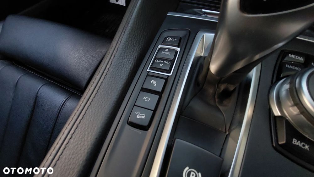 BMW X6 xDrive30d M Sport - 35