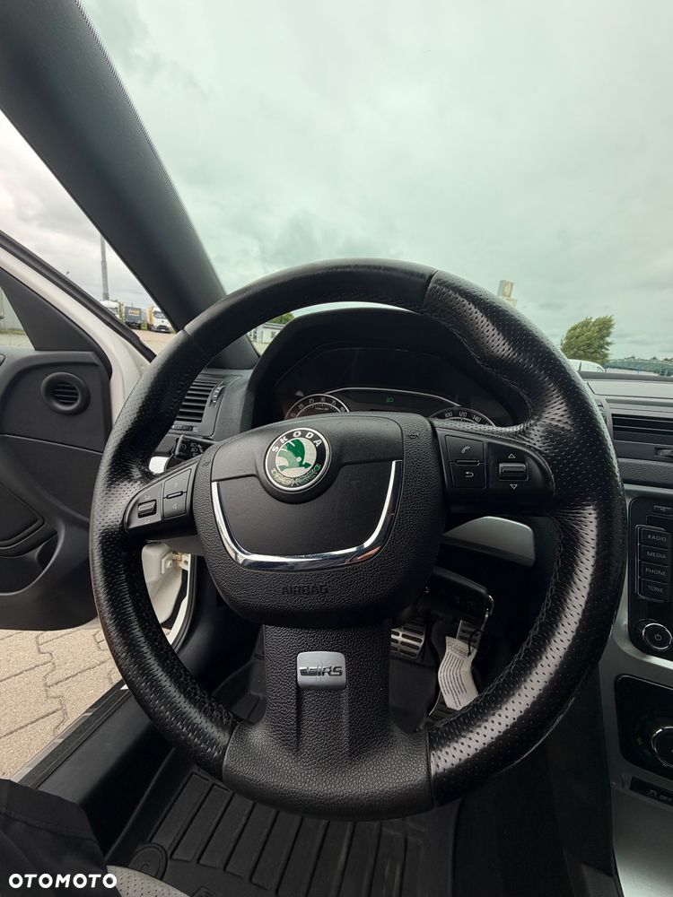 Skoda Octavia 2.0 TDI DPF RS DSG - 4