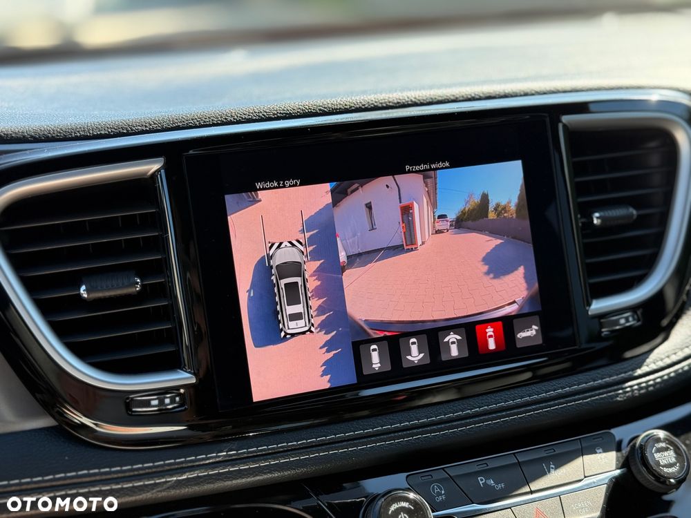 Chrysler Pacifica - 25