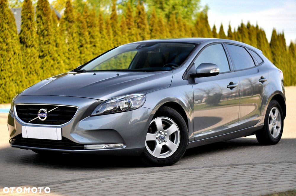 Volvo V40 D2 Momentum - 1