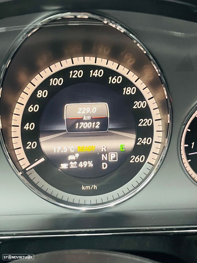 Mercedes-Benz E 300 Bluetec Hybrid Avantgarde - 45