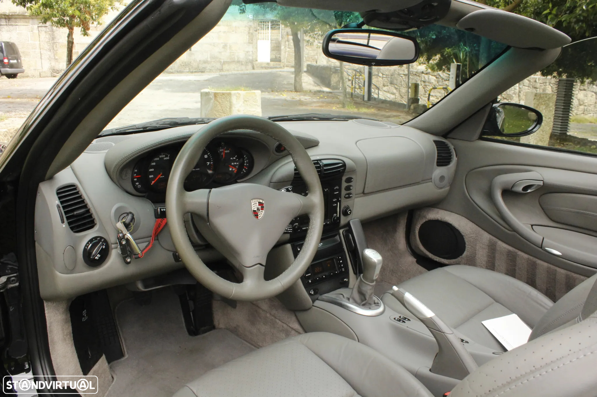 Porsche 911 (996) Carrera 4 Cabrio - 25