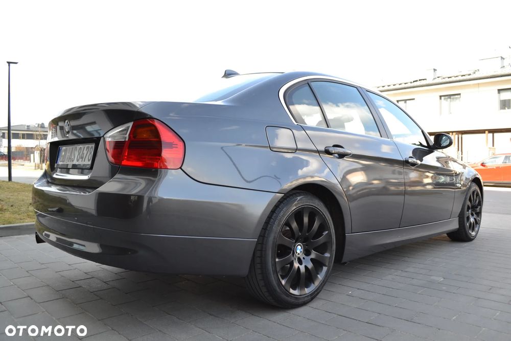 BMW Seria 3 325i - 12