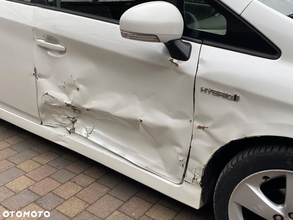 Toyota Prius 1.8 HSD Premium - 5