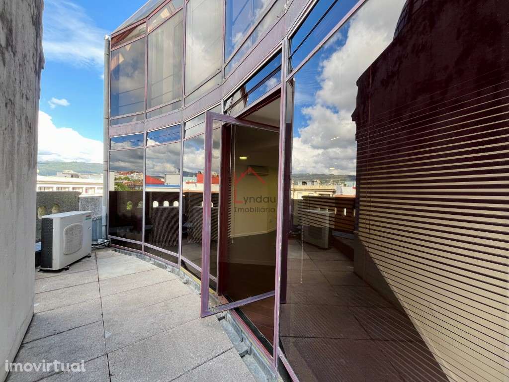 Escritório Centro de Braga - Grande imagem: 5/27