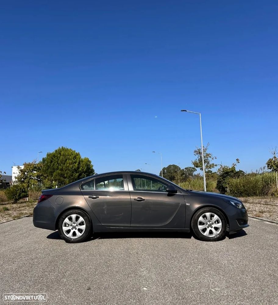 Opel Insignia 1.6 CDTi Executive S/S - 4
