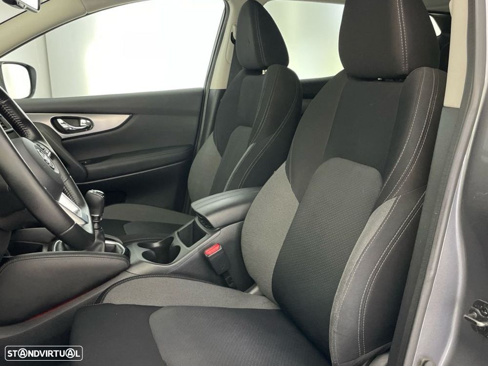 Nissan Qashqai 1.5 dCi N-Connecta - 17