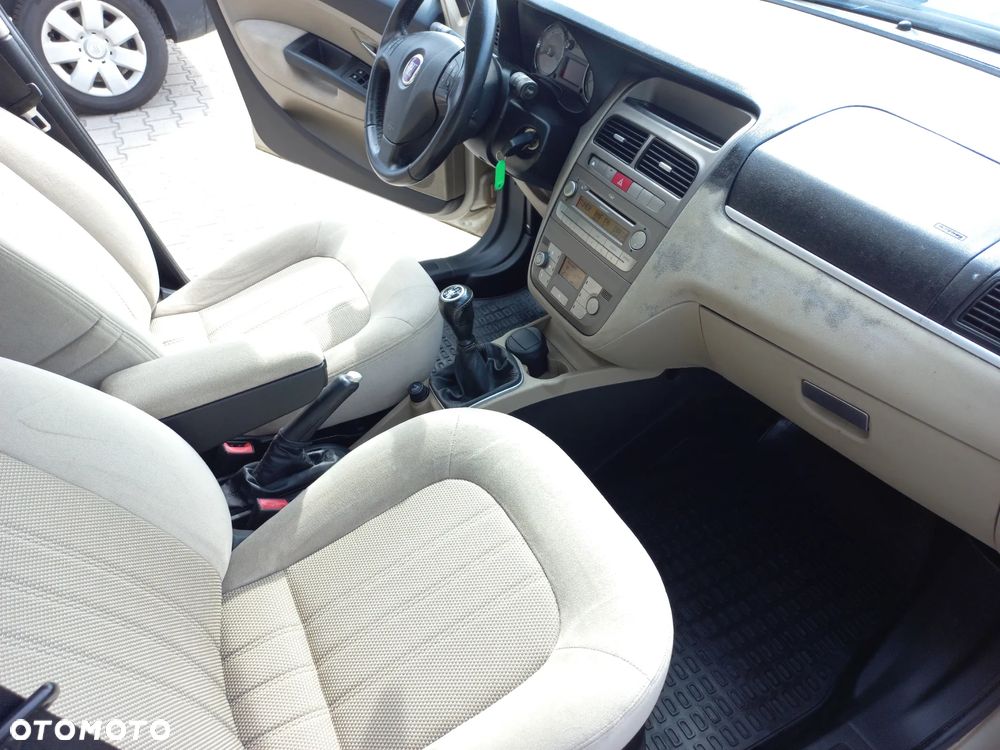 Fiat Linea 1.4 T-Jet 16V Emotion - 17